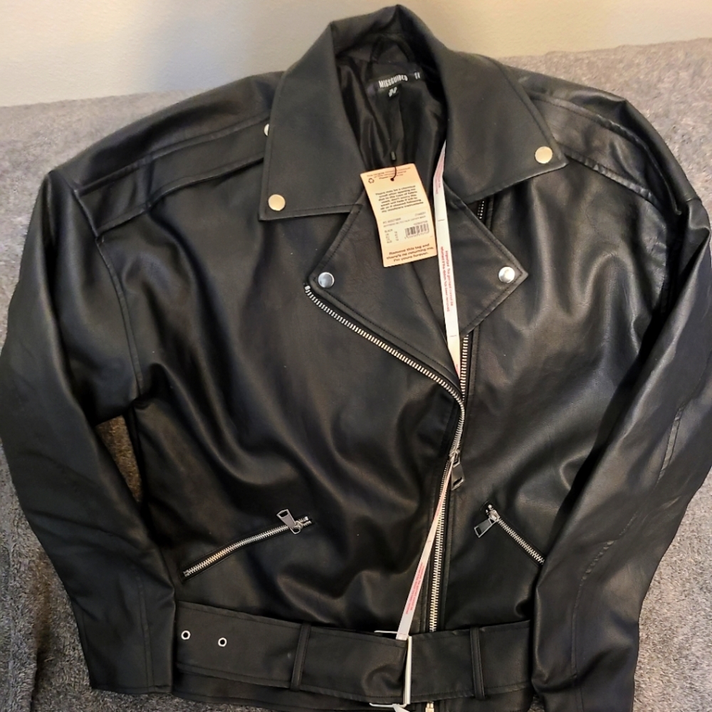 Missguided: Boyfriend Belted Faux Leather Biker Jacket